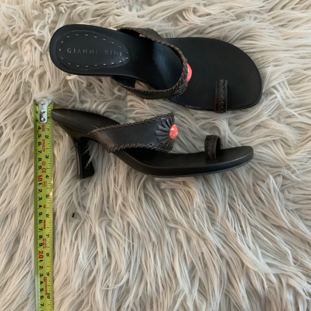 Shoes - Picture 4 of 4